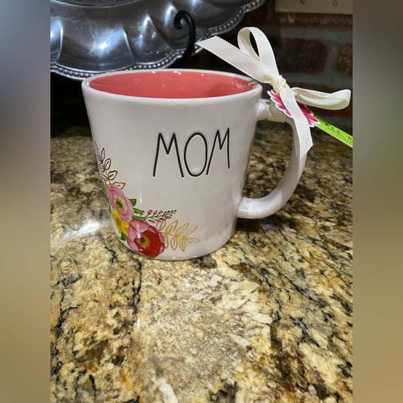 Rae Dunn floral MOM oversize mug with pink interior - Brand new - Picture 1 of 7